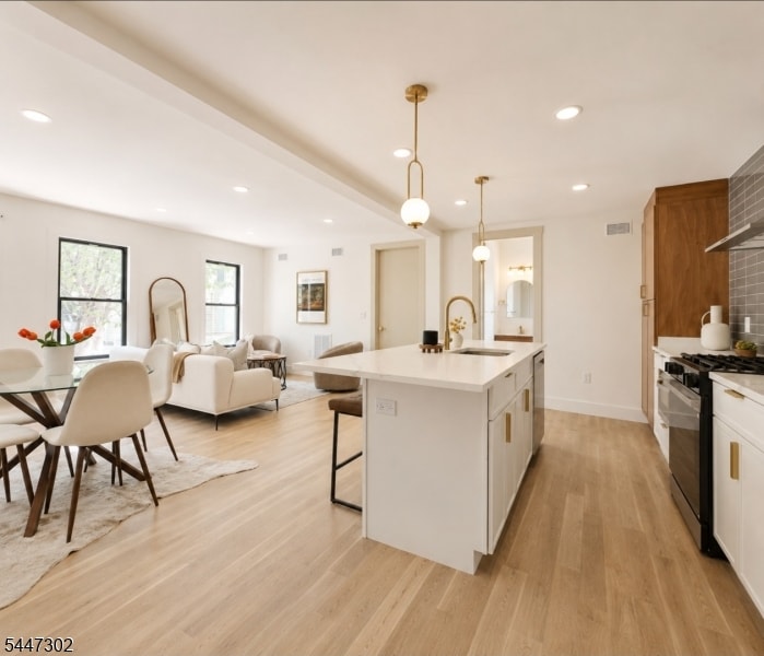 7 Pierce Ave image 1