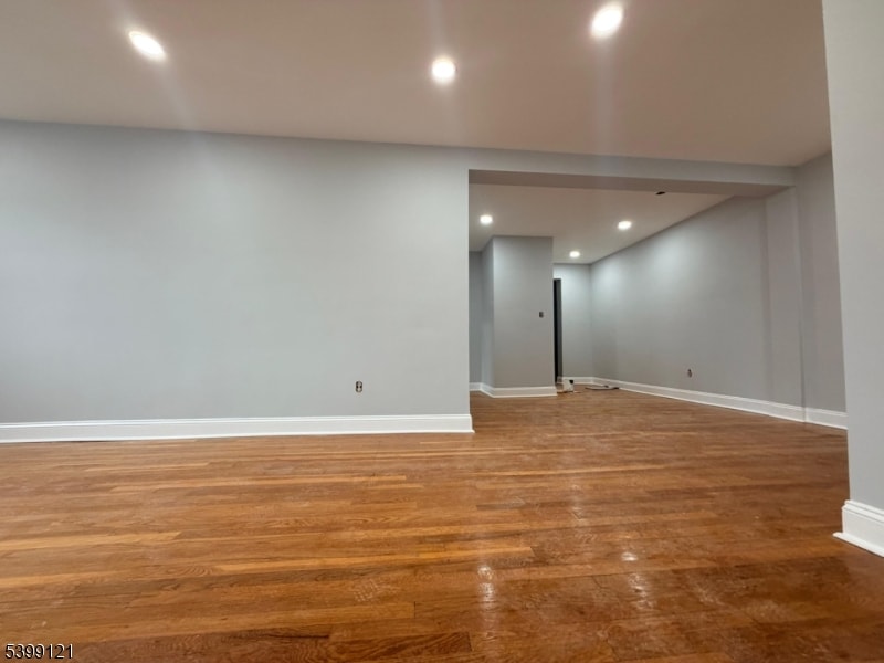 154 Bowers St #2D image 4