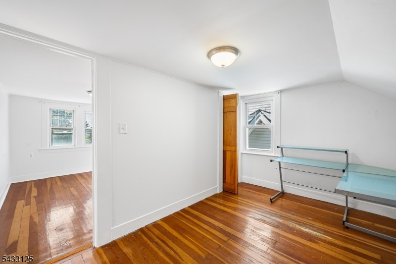 416 Belgrove Dr image 21