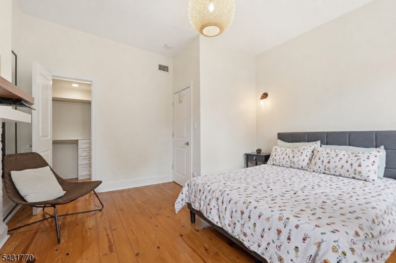 260 5th St image 18