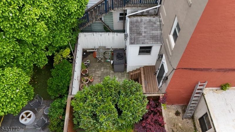 260 5th St image 31