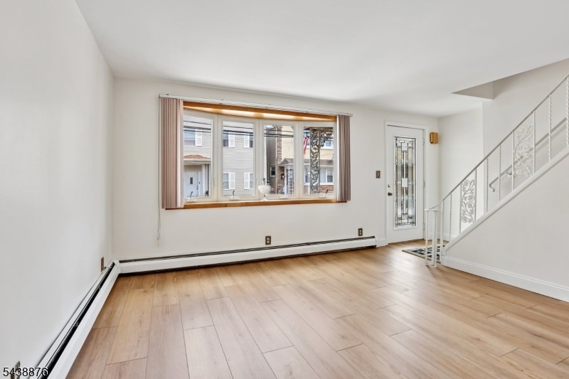 18 Patterson St image 10