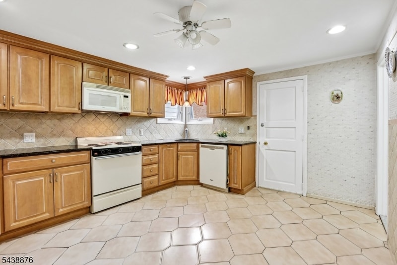 18 Patterson St image 17