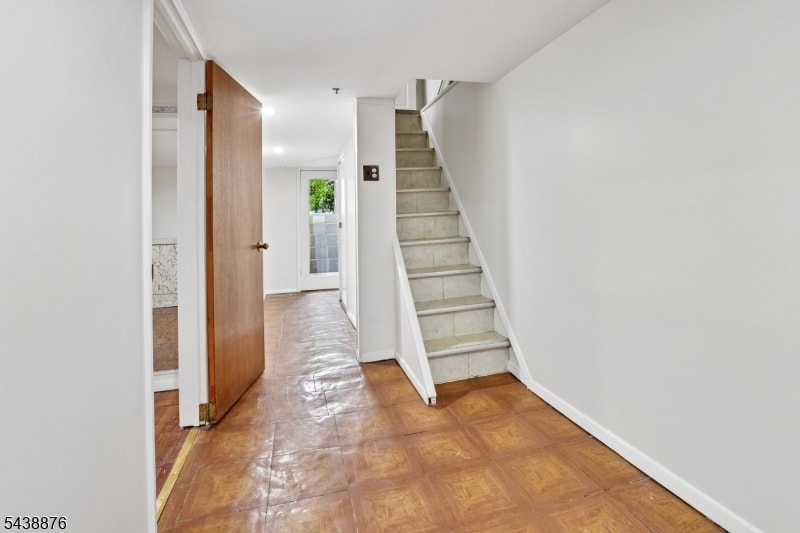 18 Patterson St image 35