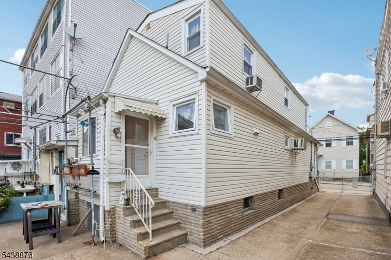 18 Patterson St image 43