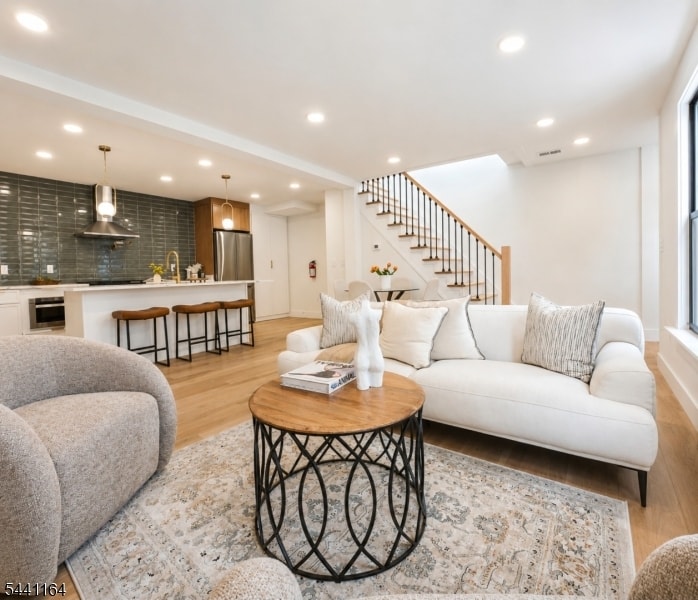 7 Pierce Ave image 1