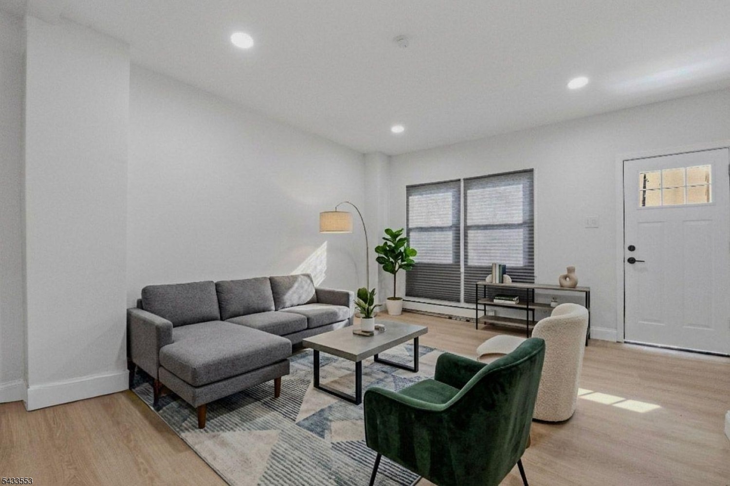 139 W 51st St image 1
