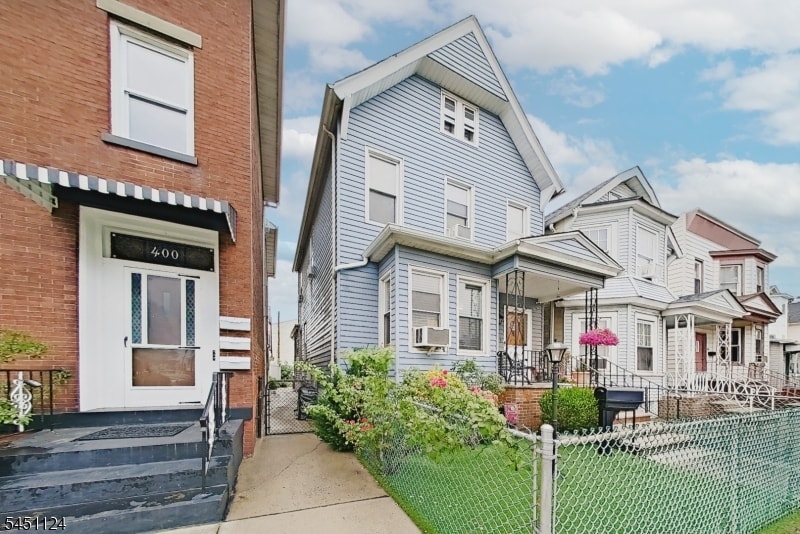 402 Davis Ave image 1